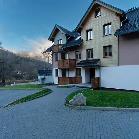 Daire Spokojna Przystan W Centrum Z Prywatnym Parkingiem - By Spaceapart