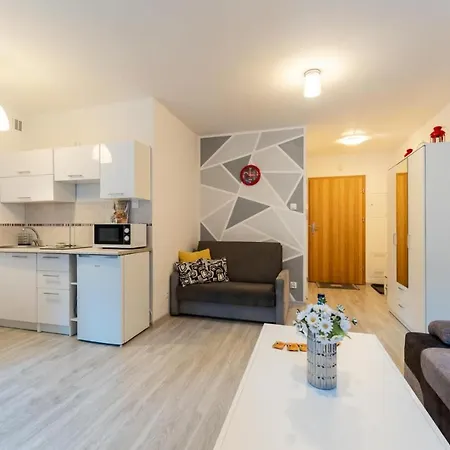 Spokojna Przystan W Centrum Z Prywatnym Parkingiem - By Spaceapart